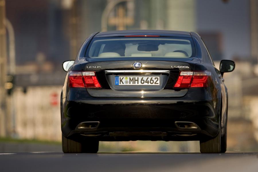  Lexus LS600h L 2007 года  (фото 57 из 224)